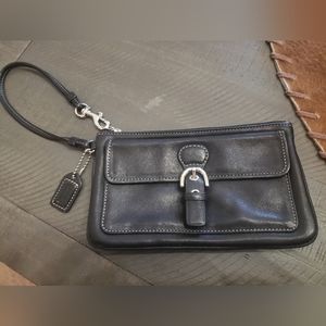 Vintage Authentic Leather Coach Wristlet!